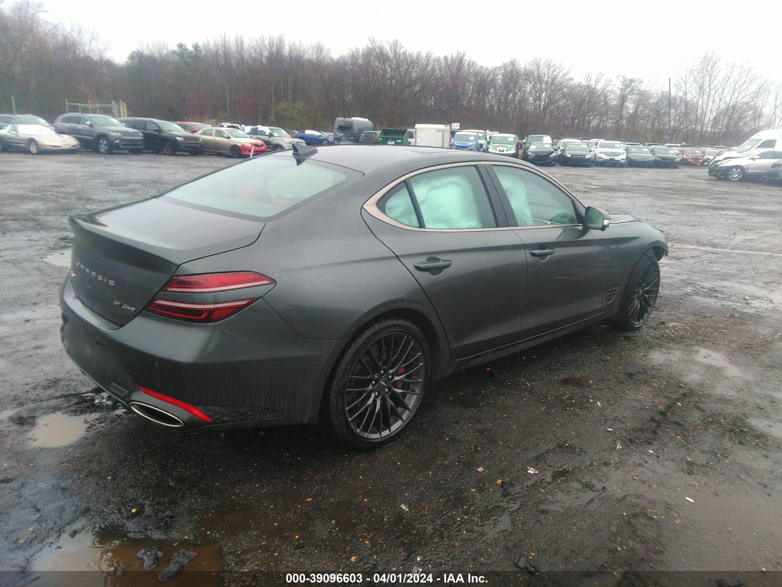 Photo 3 VIN: KMTG14TE2NU082275 - GENESIS G70 