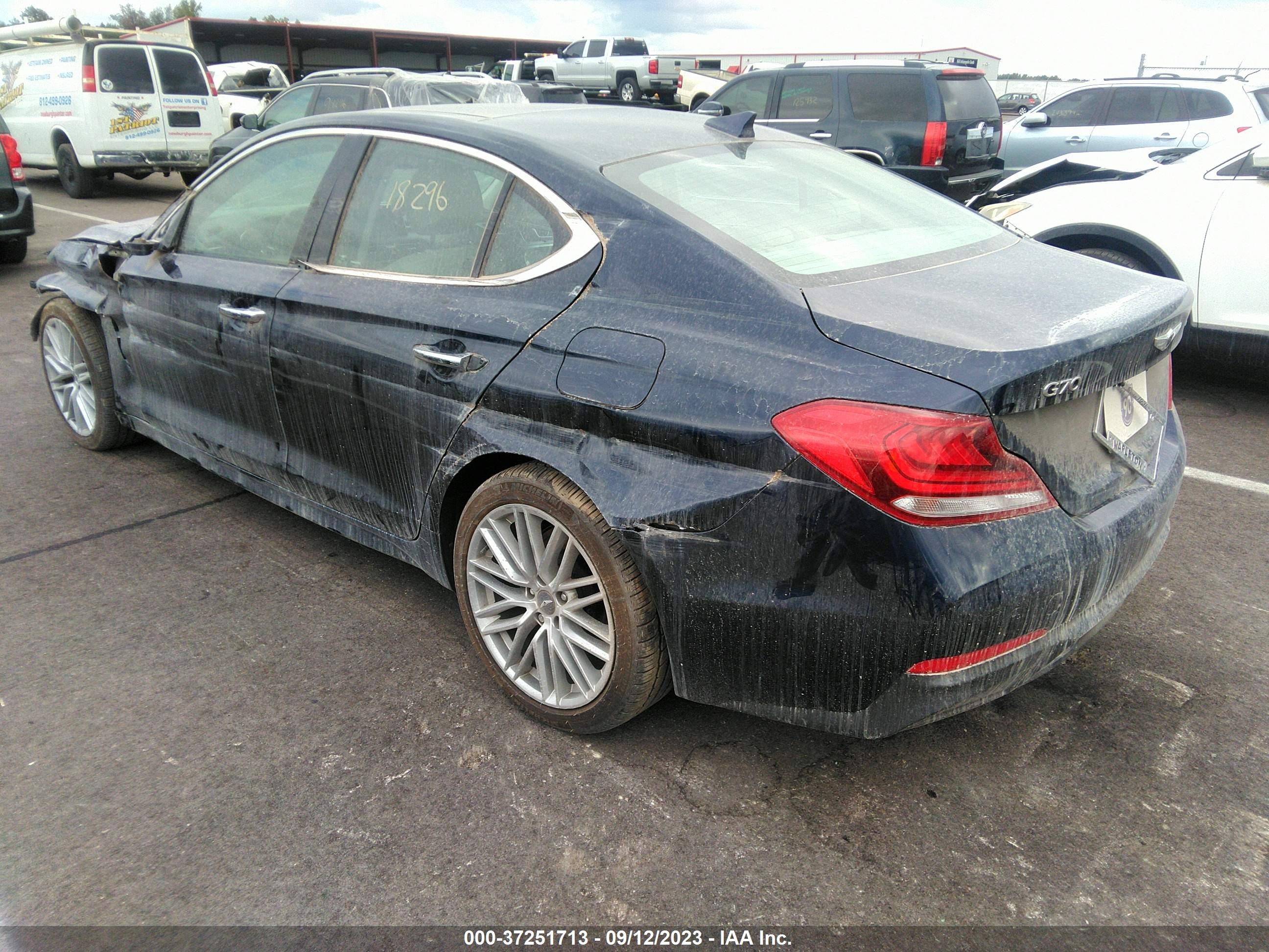 Photo 2 VIN: KMTG34LA2LU063620 - GENESIS G70 