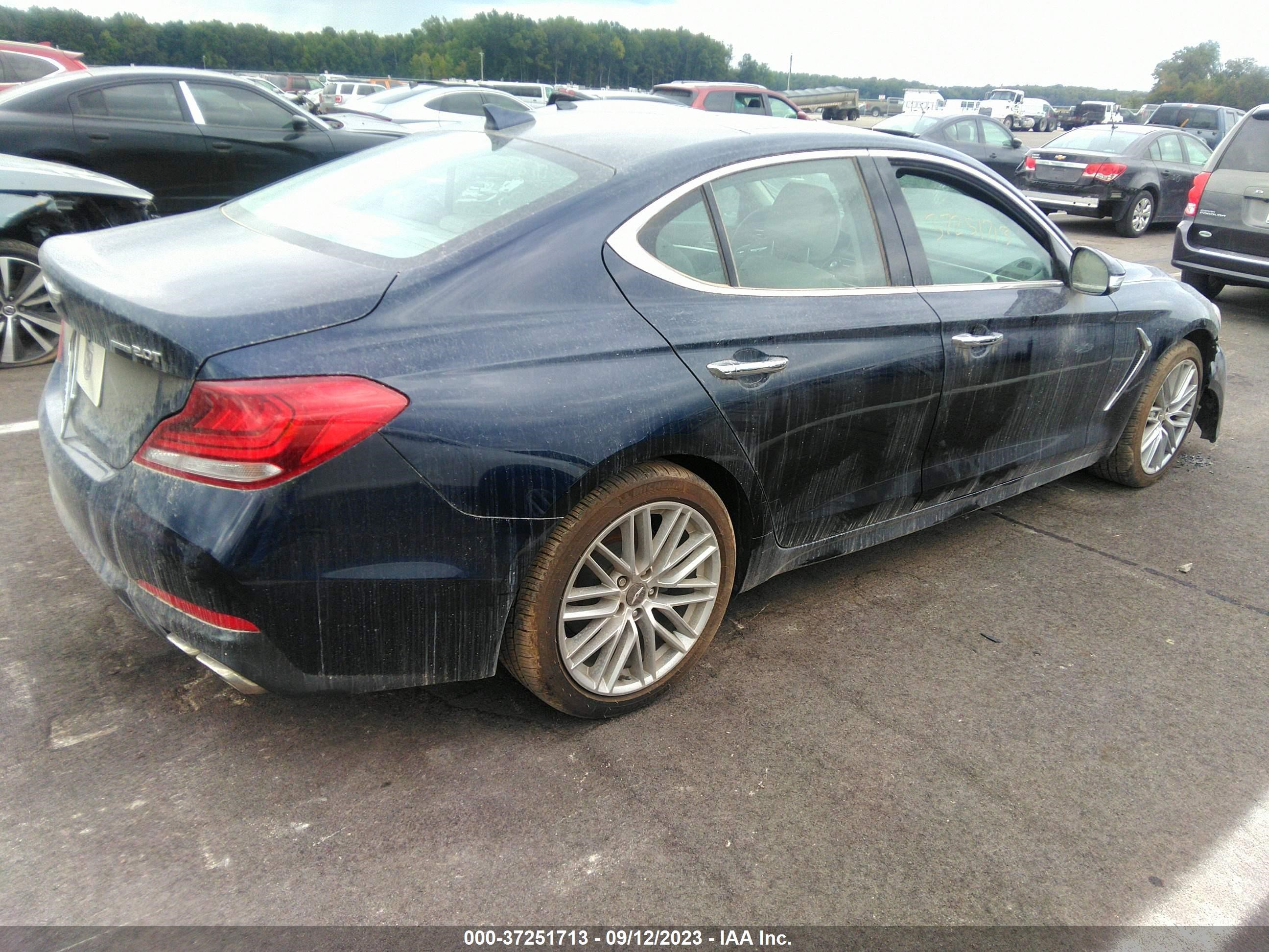 Photo 3 VIN: KMTG34LA2LU063620 - GENESIS G70 