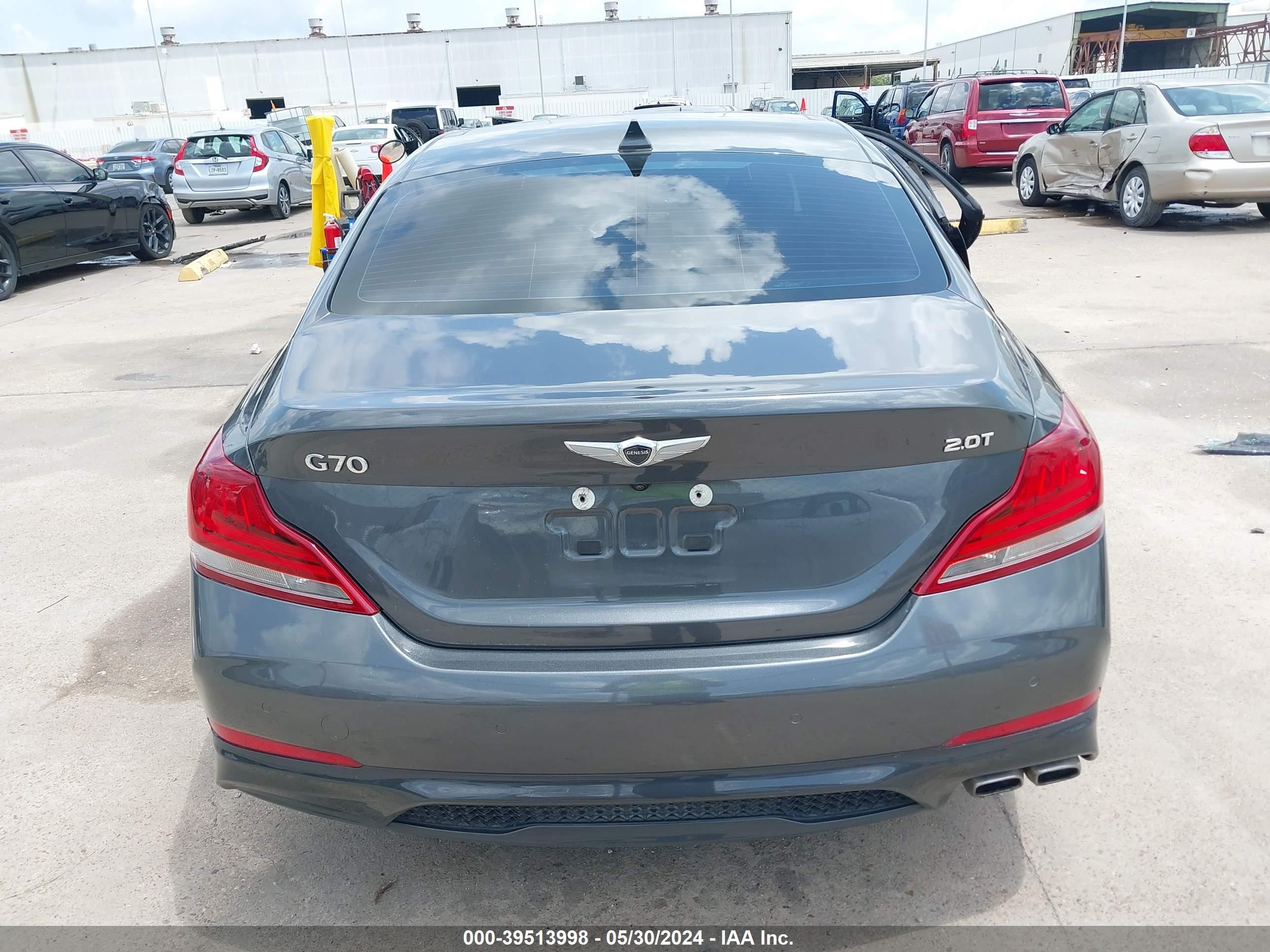 Photo 15 VIN: KMTG34LA8KU022701 - GENESIS G70 