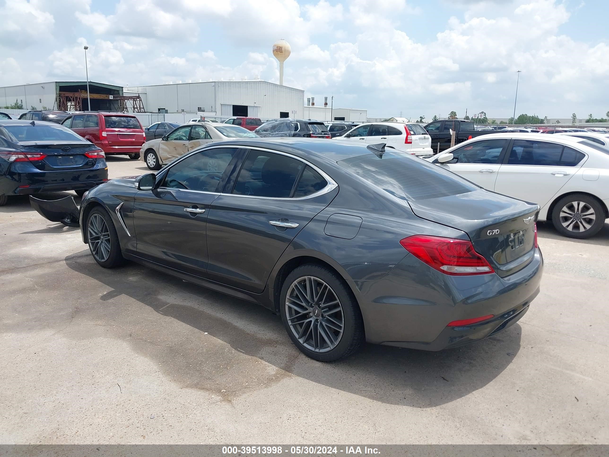 Photo 2 VIN: KMTG34LA8KU022701 - GENESIS G70 