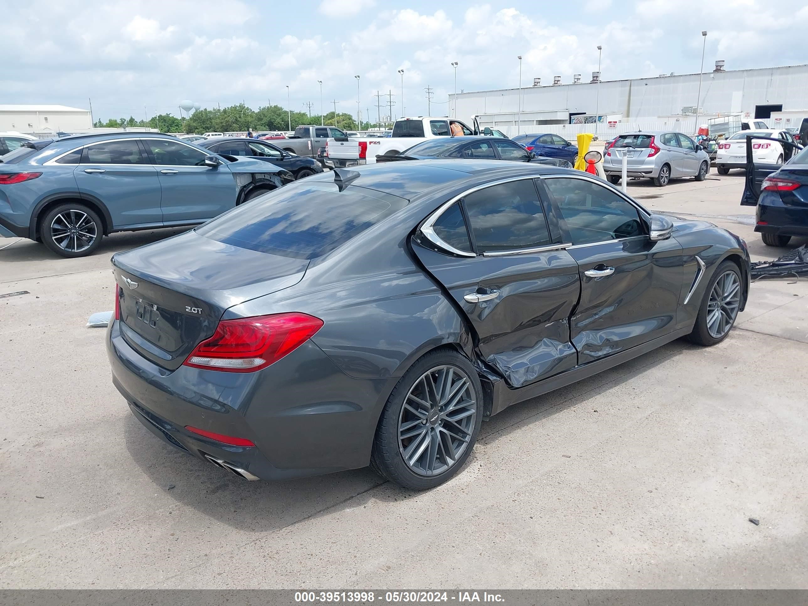 Photo 3 VIN: KMTG34LA8KU022701 - GENESIS G70 