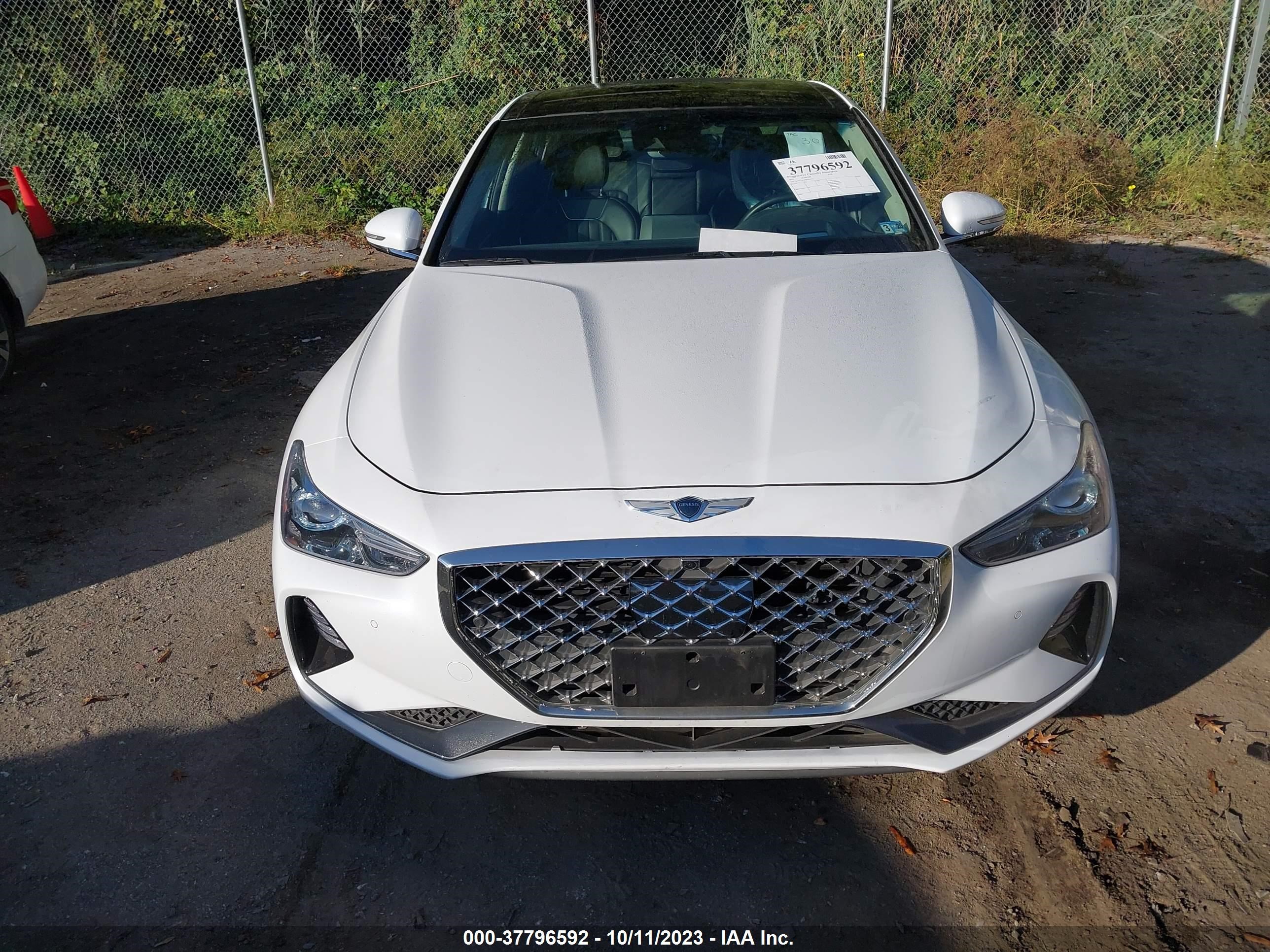 Photo 11 VIN: KMTG34LE8KU035127 - GENESIS G70 