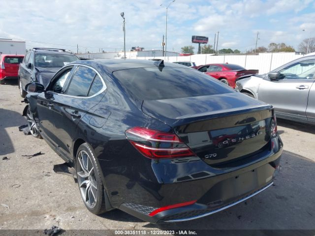 Photo 2 VIN: KMTG34TA3NU089937 - GENESIS G70 