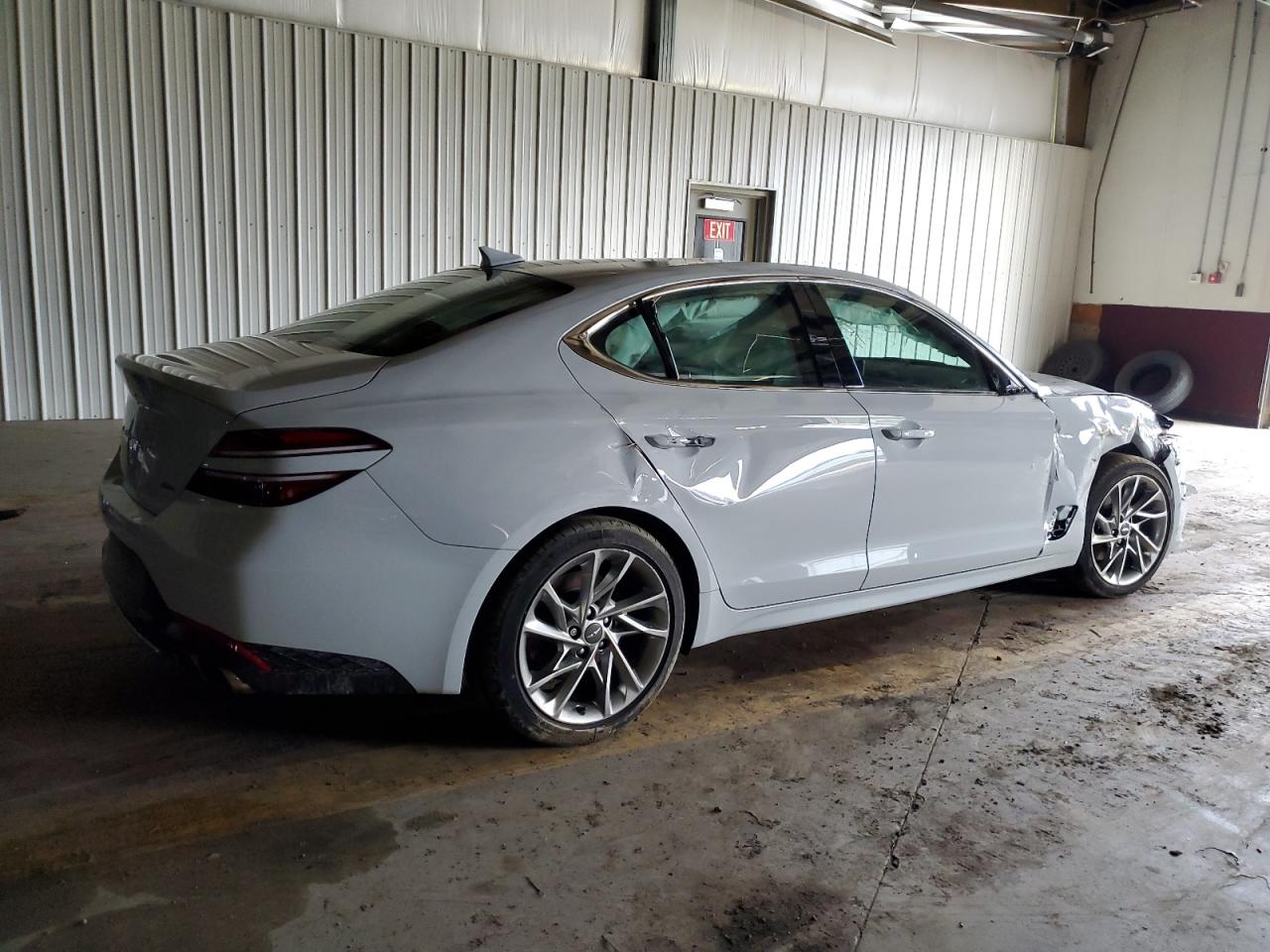 Photo 2 VIN: KMTG34TA5NU086618 - GENESIS G70 