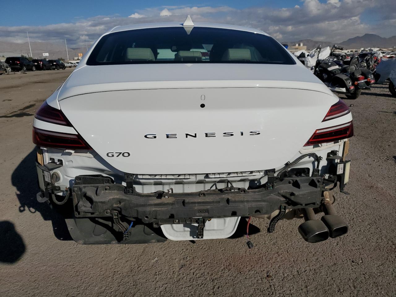 Photo 5 VIN: KMTG34TA7NU095126 - GENESIS G70 