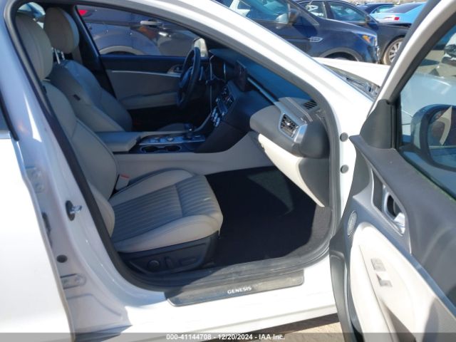 Photo 4 VIN: KMTG34TA7NU103998 - GENESIS G70 