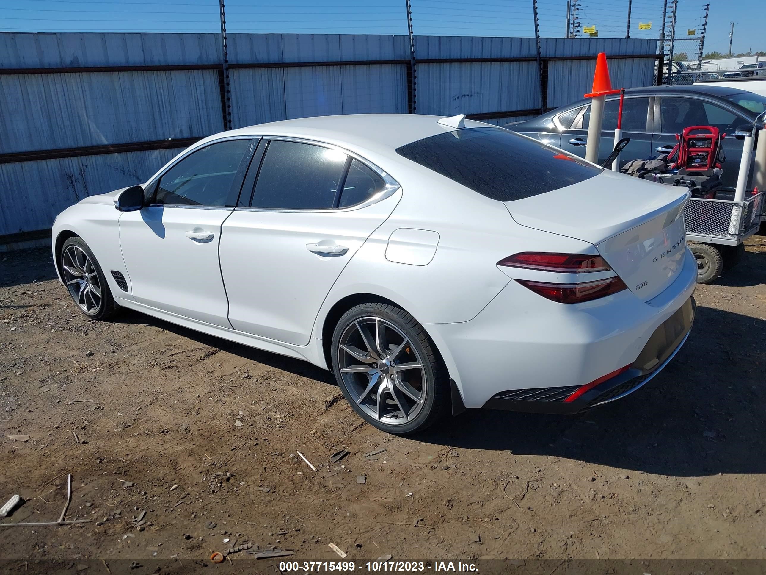 Photo 2 VIN: KMTG34TA7PU106984 - GENESIS G70 