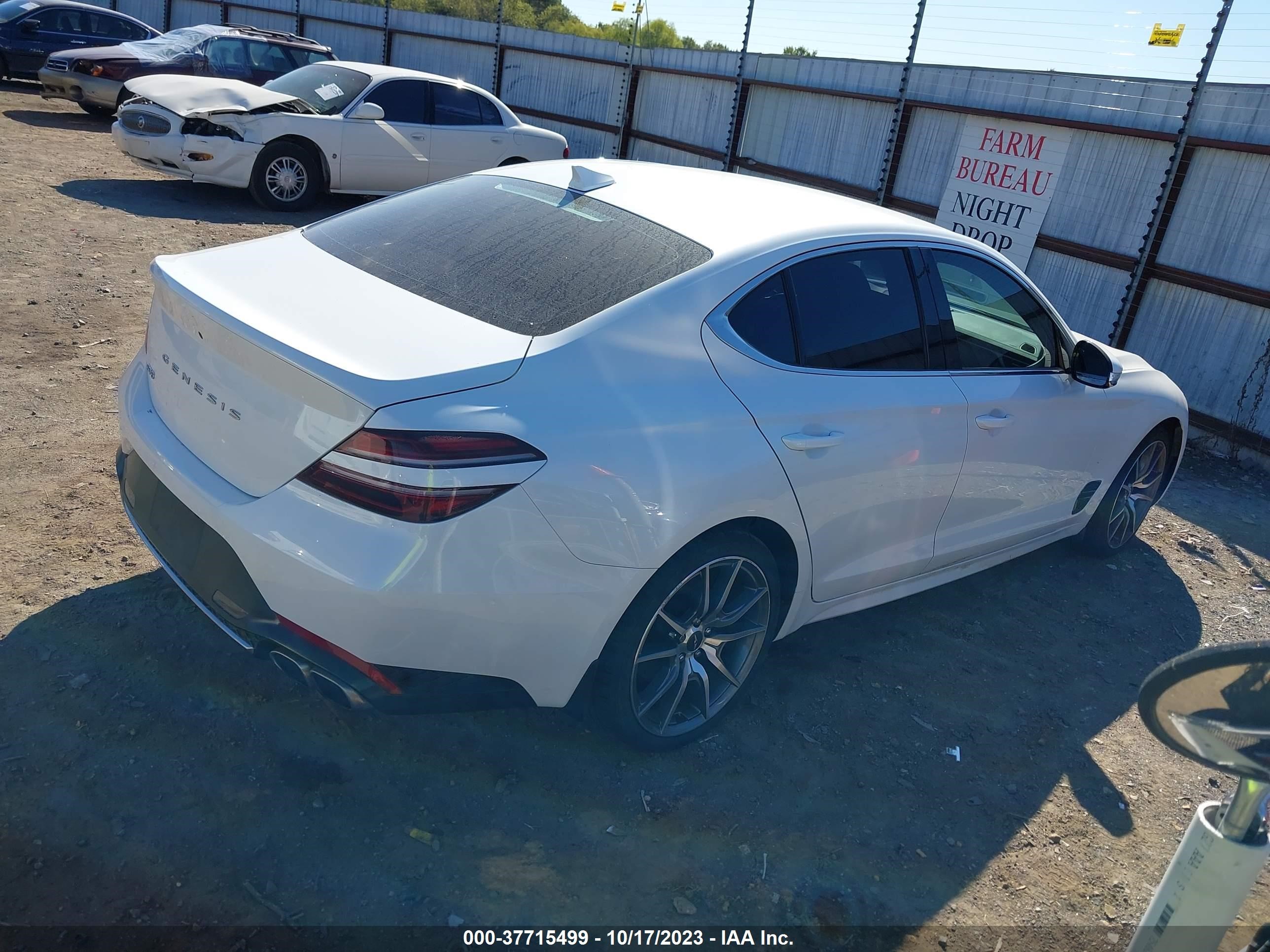 Photo 3 VIN: KMTG34TA7PU106984 - GENESIS G70 