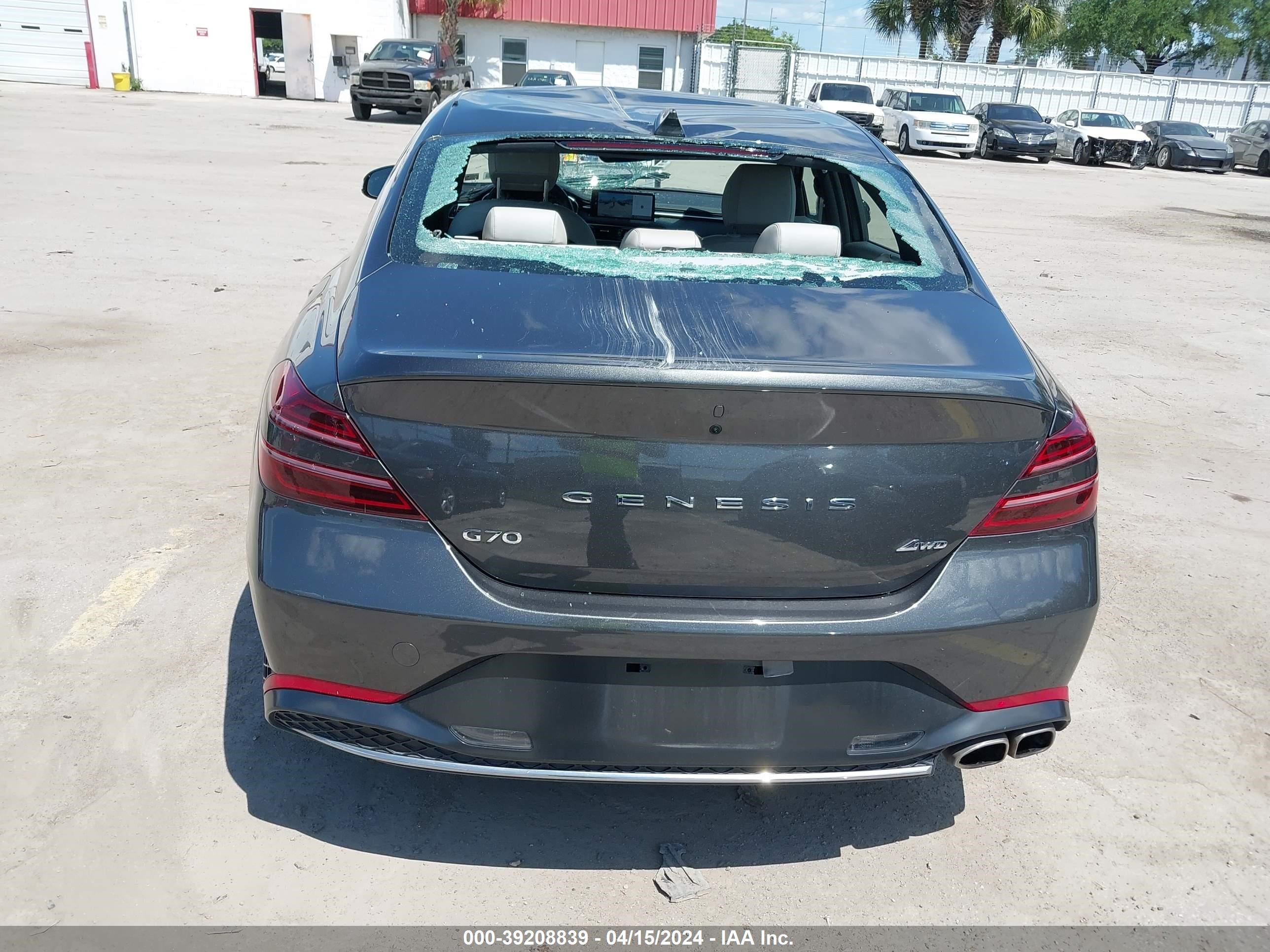 Photo 15 VIN: KMTG34TA7PU124188 - GENESIS G70 