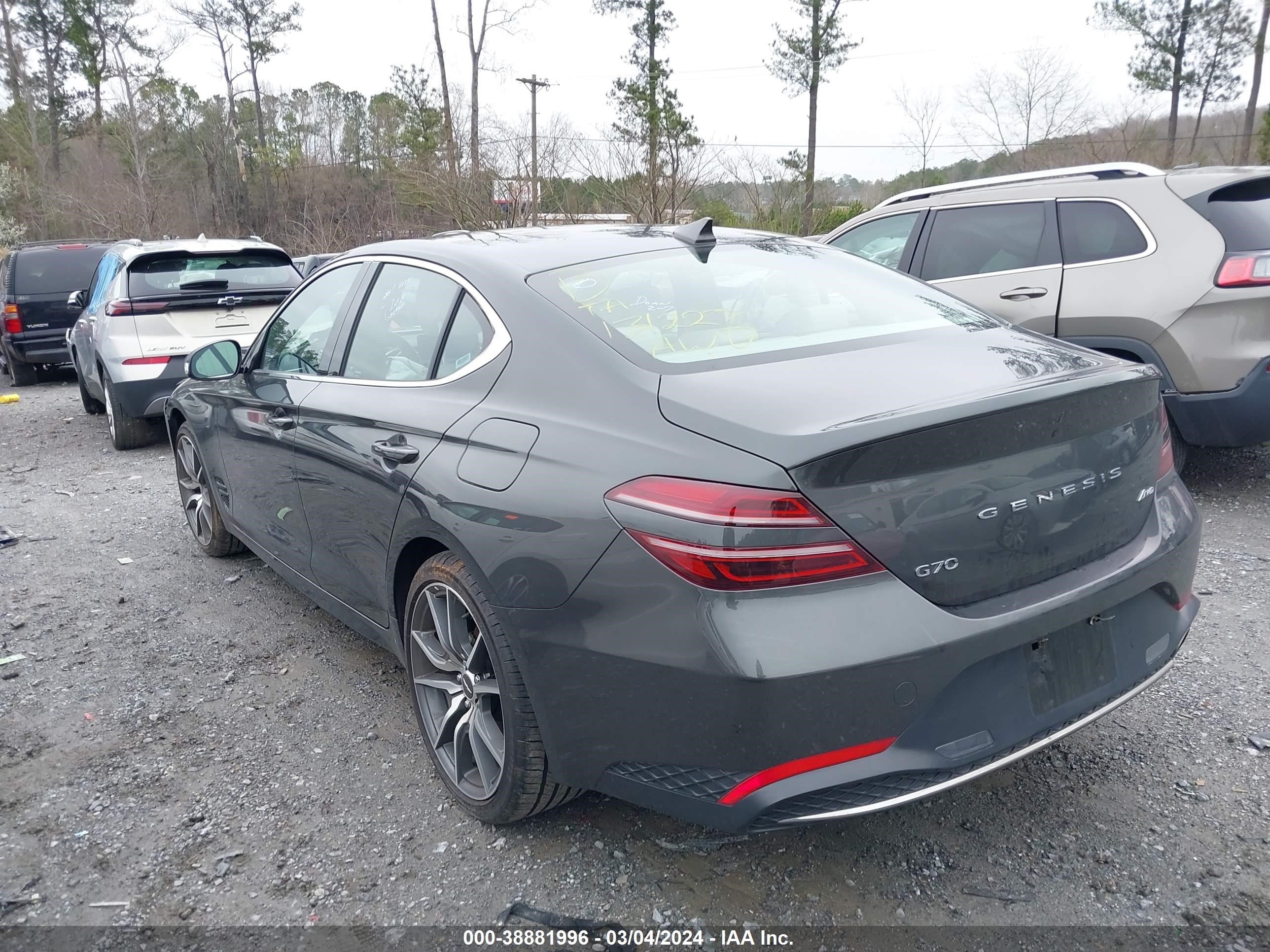 Photo 13 VIN: KMTG34TA7PU131223 - GENESIS G70 