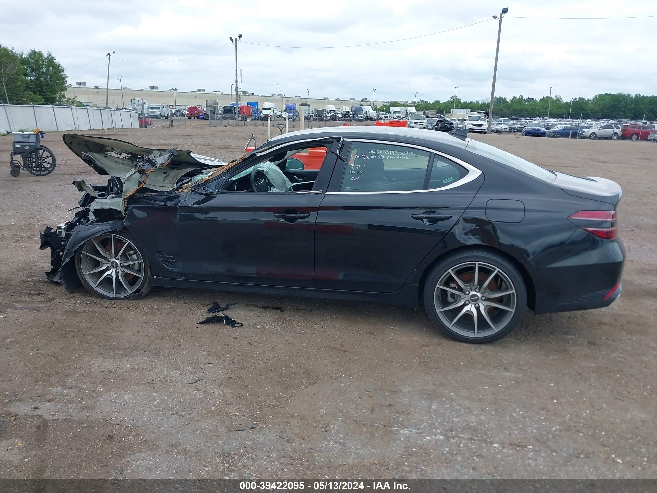 Photo 13 VIN: KMTG34TA8PU128198 - GENESIS G70 