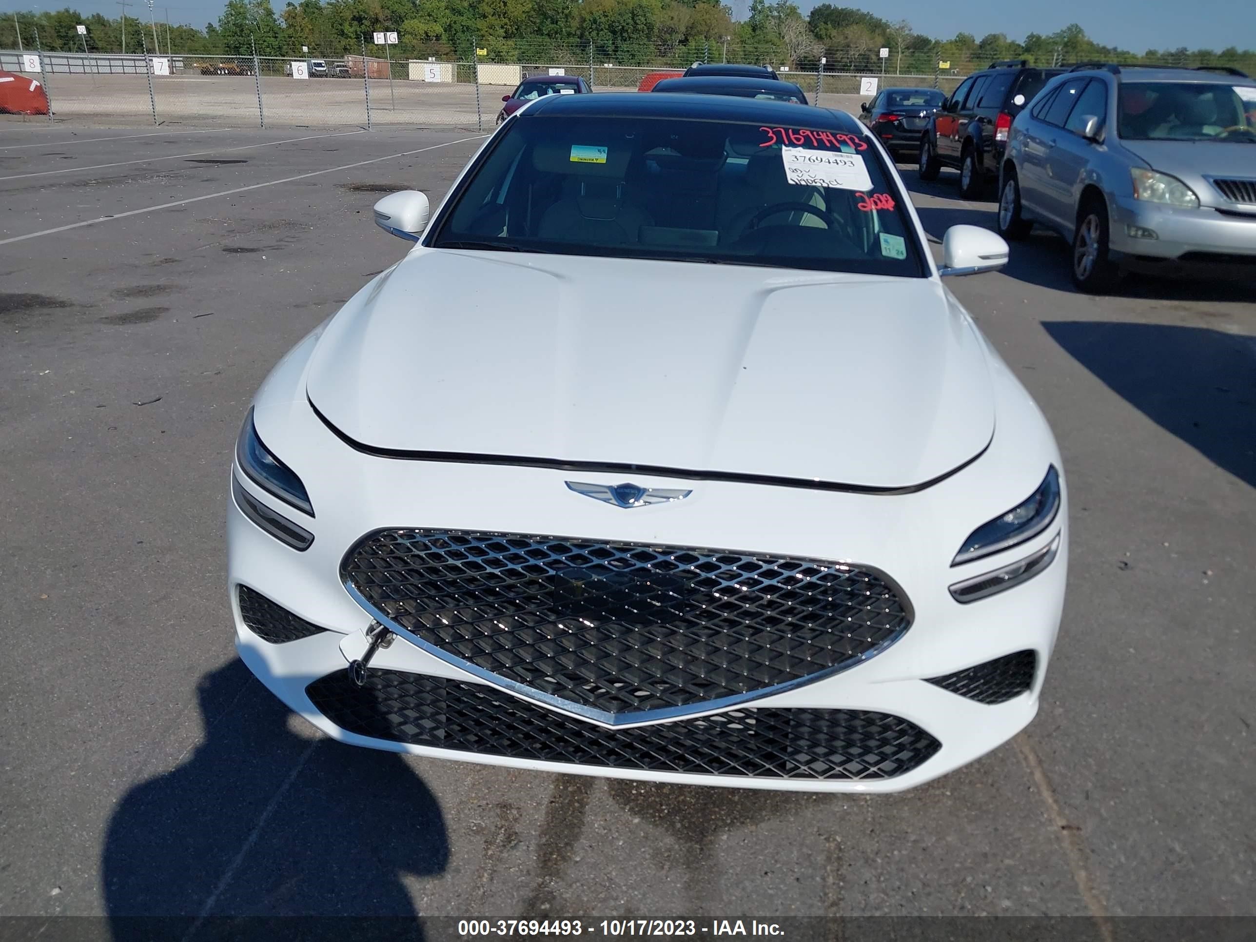 Photo 11 VIN: KMTG34TA9NU104005 - GENESIS G70 