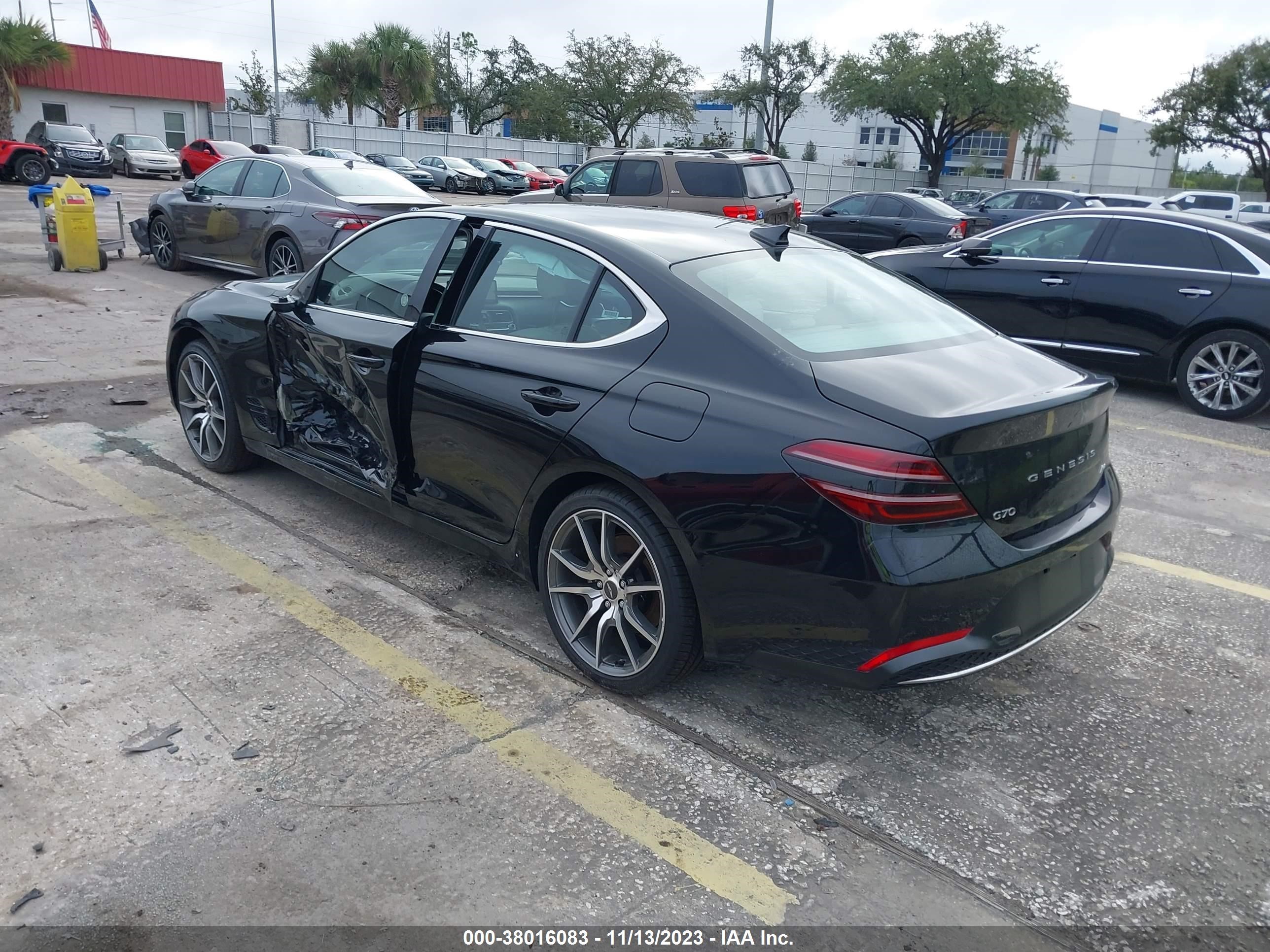 Photo 2 VIN: KMTG34TA9PU127027 - GENESIS G70 