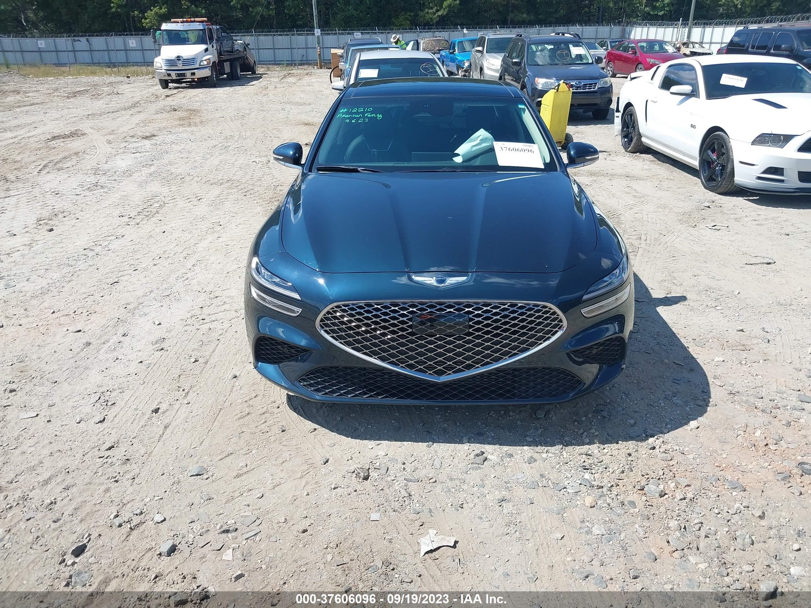 Photo 12 VIN: KMTG34TAXNU098036 - GENESIS G70 