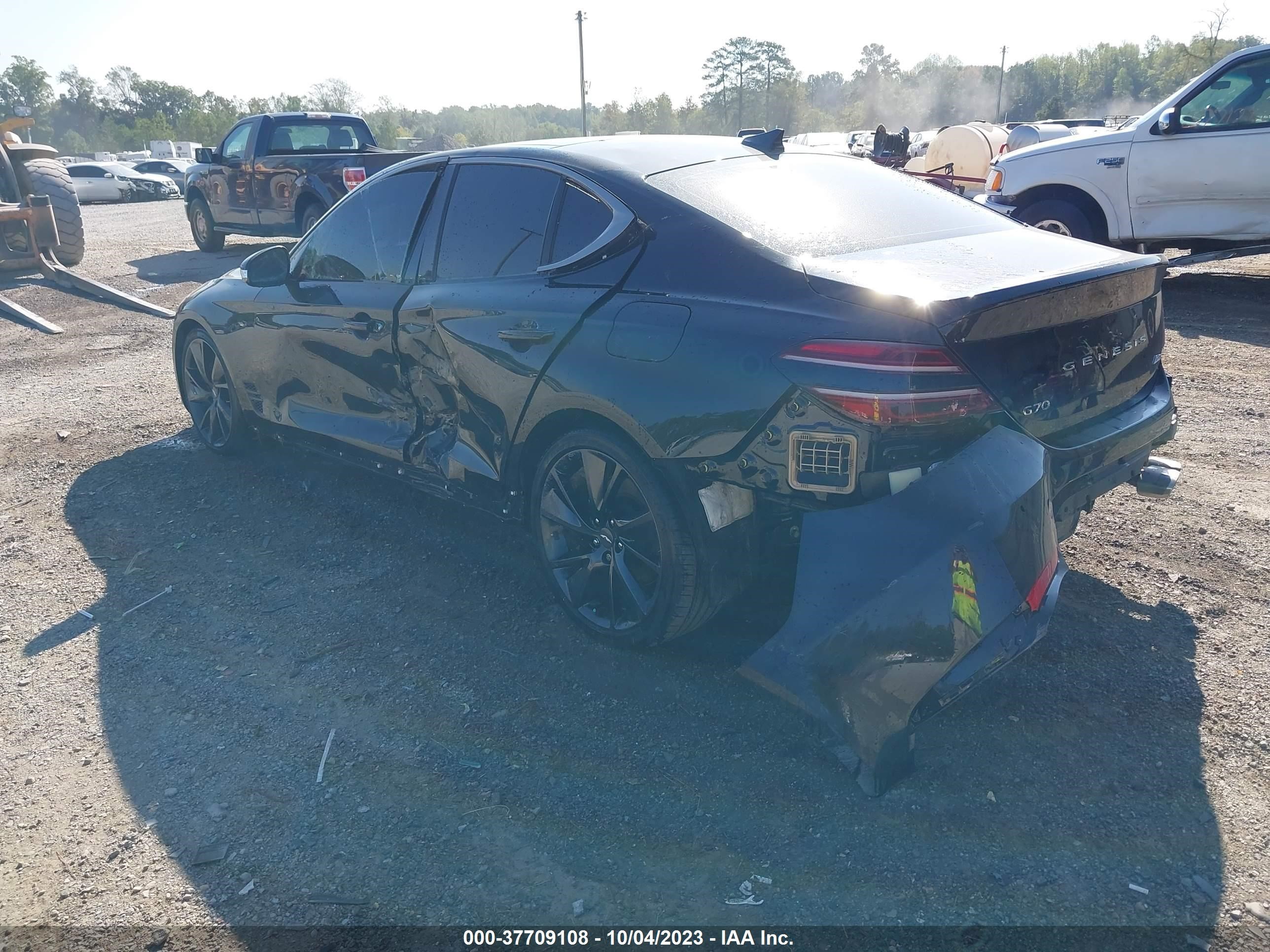 Photo 2 VIN: KMTG34TAXPU115680 - GENESIS G70 