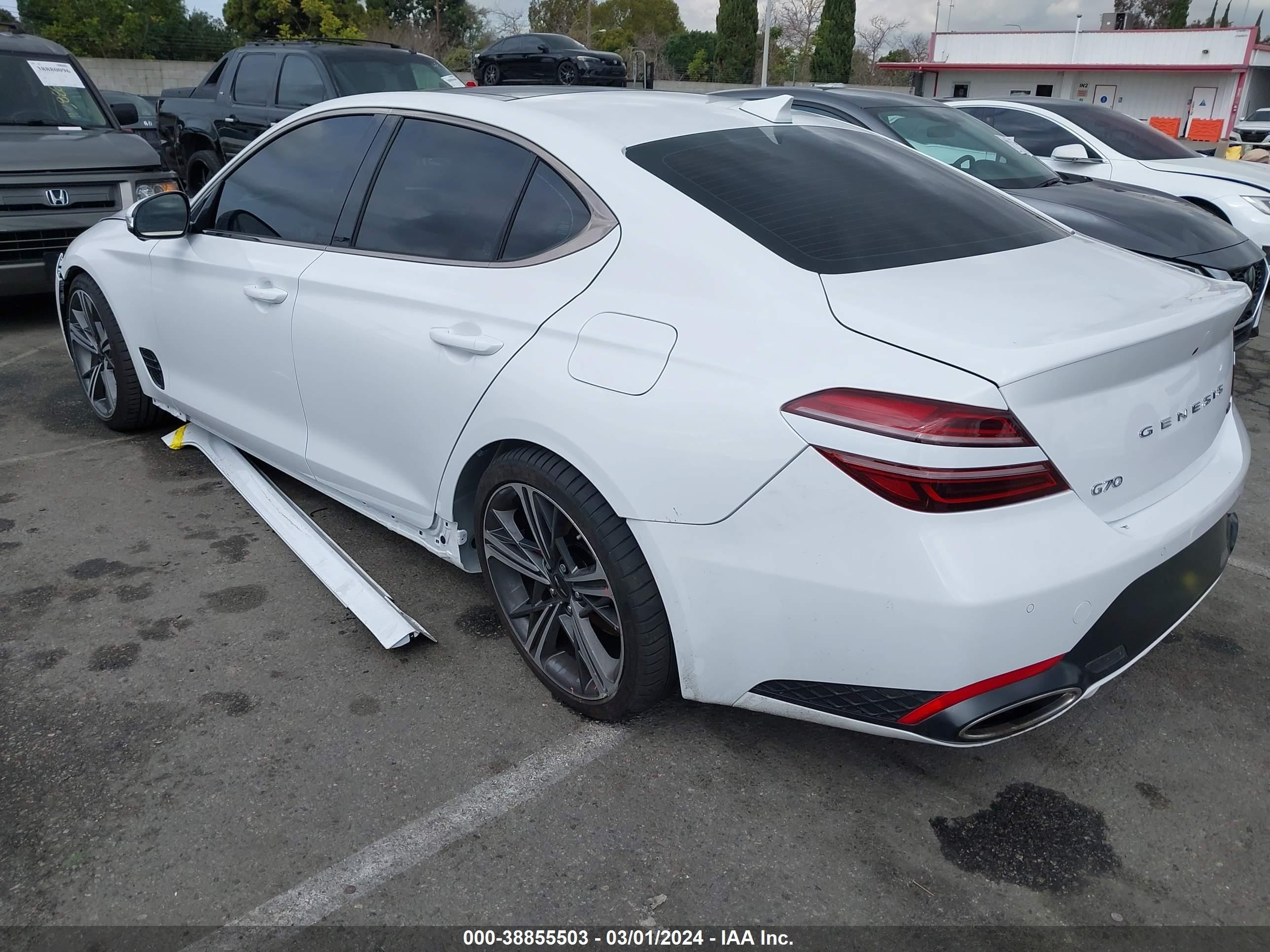 Photo 5 VIN: KMTG54SE2RU136251 - GENESIS G70 