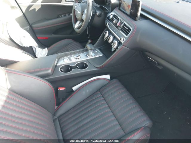 Photo 4 VIN: KMTG54TE5PU117883 - GENESIS G70 