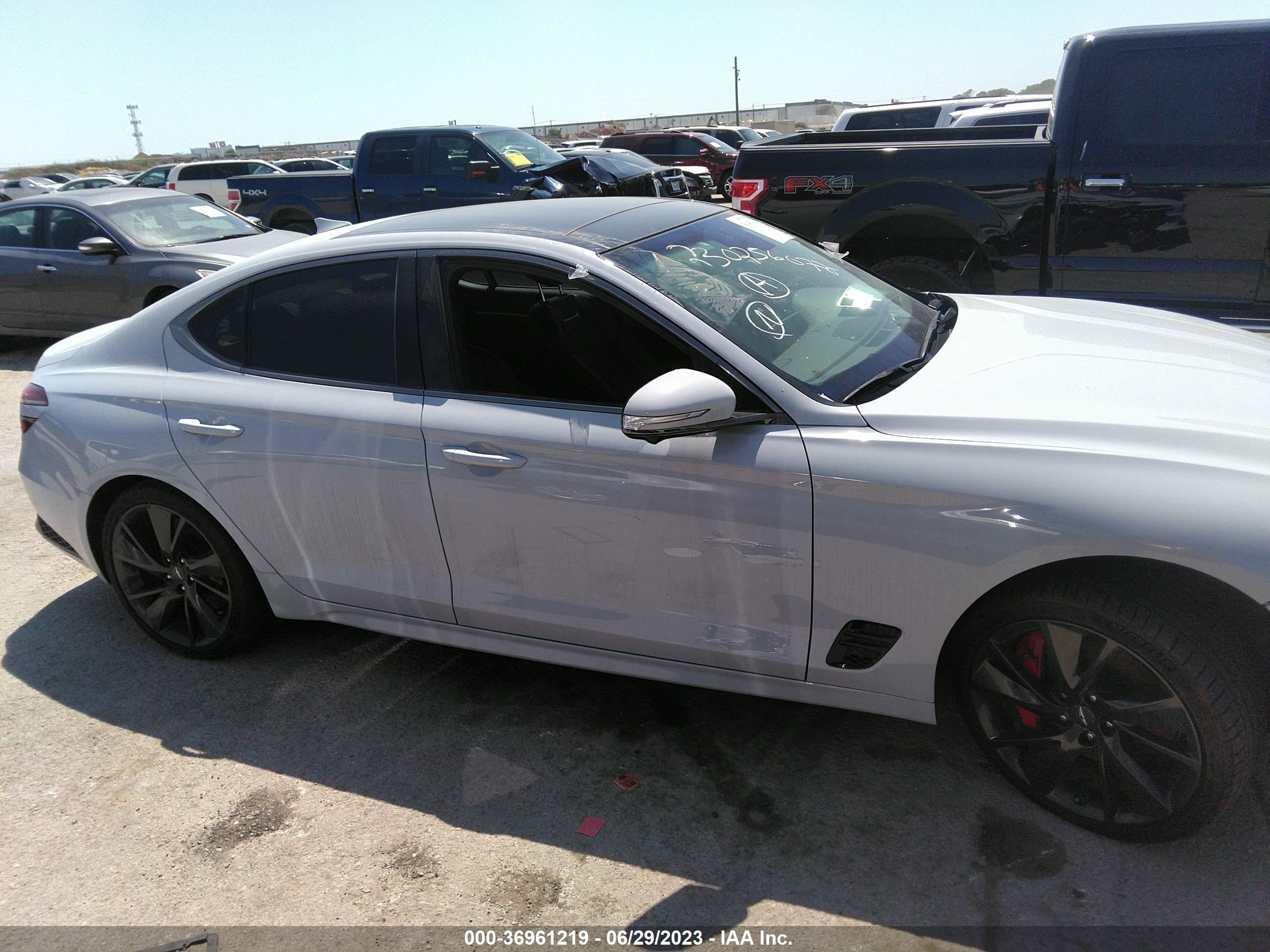 Photo 11 VIN: KMTG54TEXNU098700 - GENESIS G70 