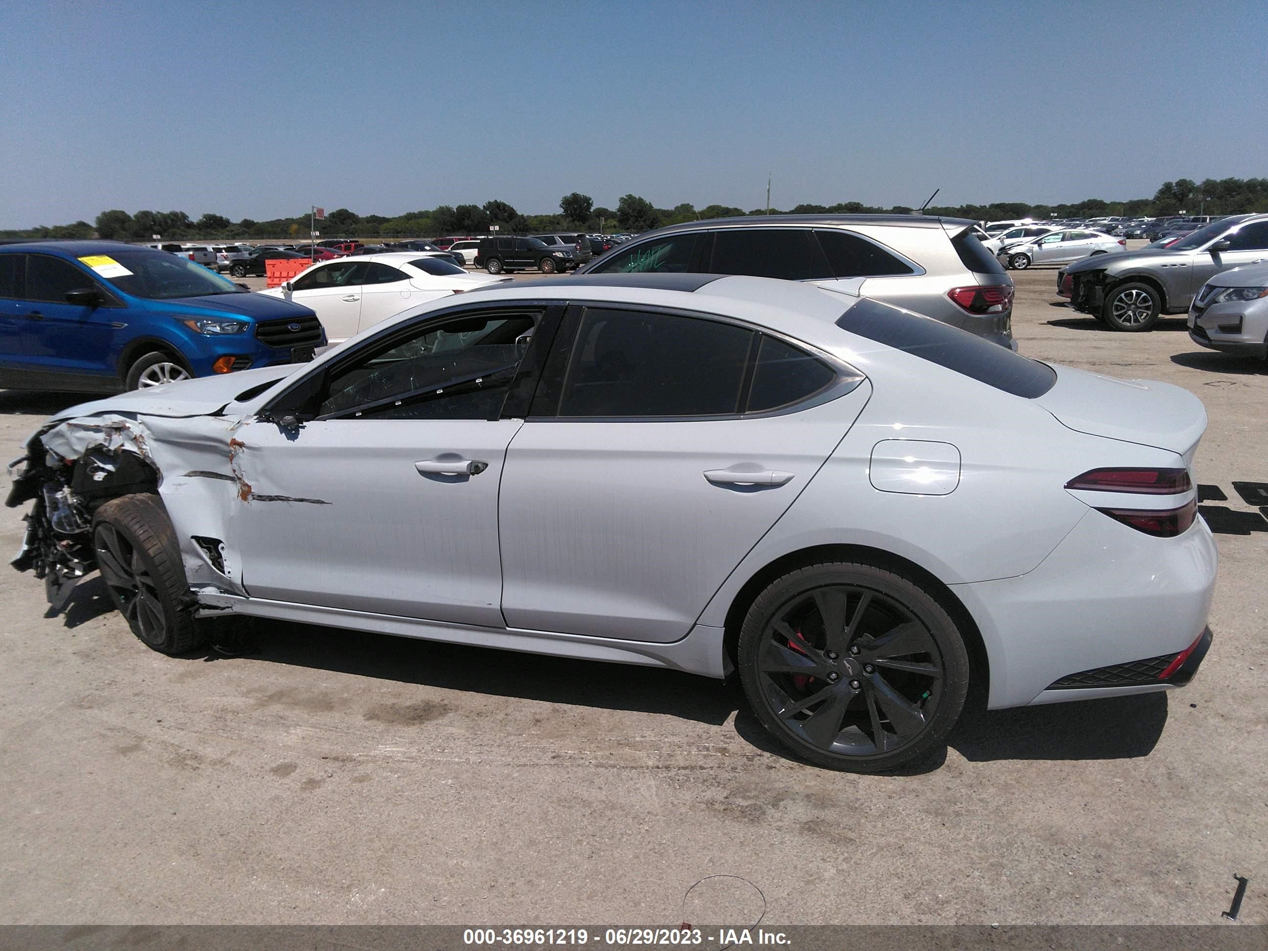 Photo 12 VIN: KMTG54TEXNU098700 - GENESIS G70 