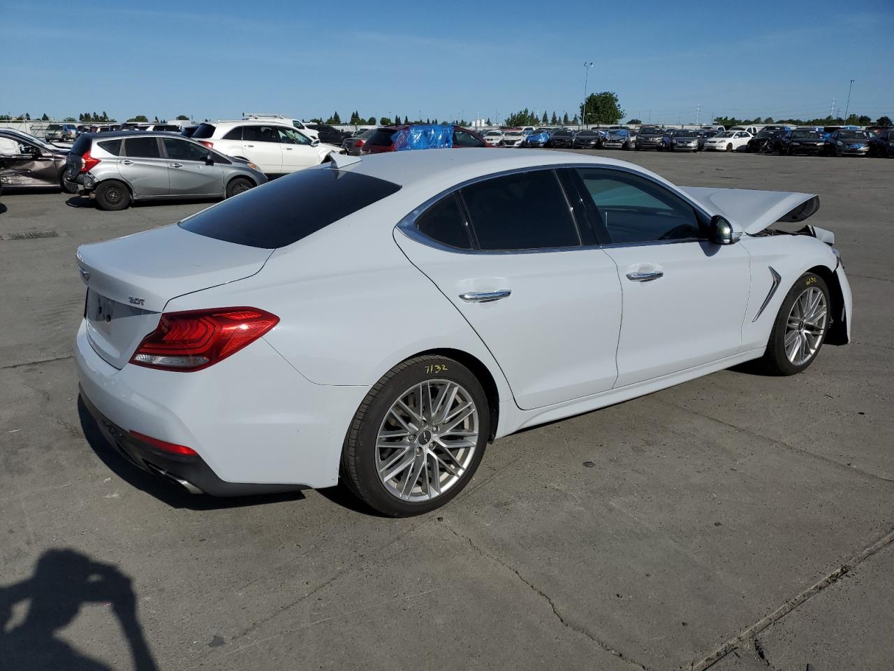 Photo 2 VIN: KMTG64LA6LU056497 - GENESIS G70 