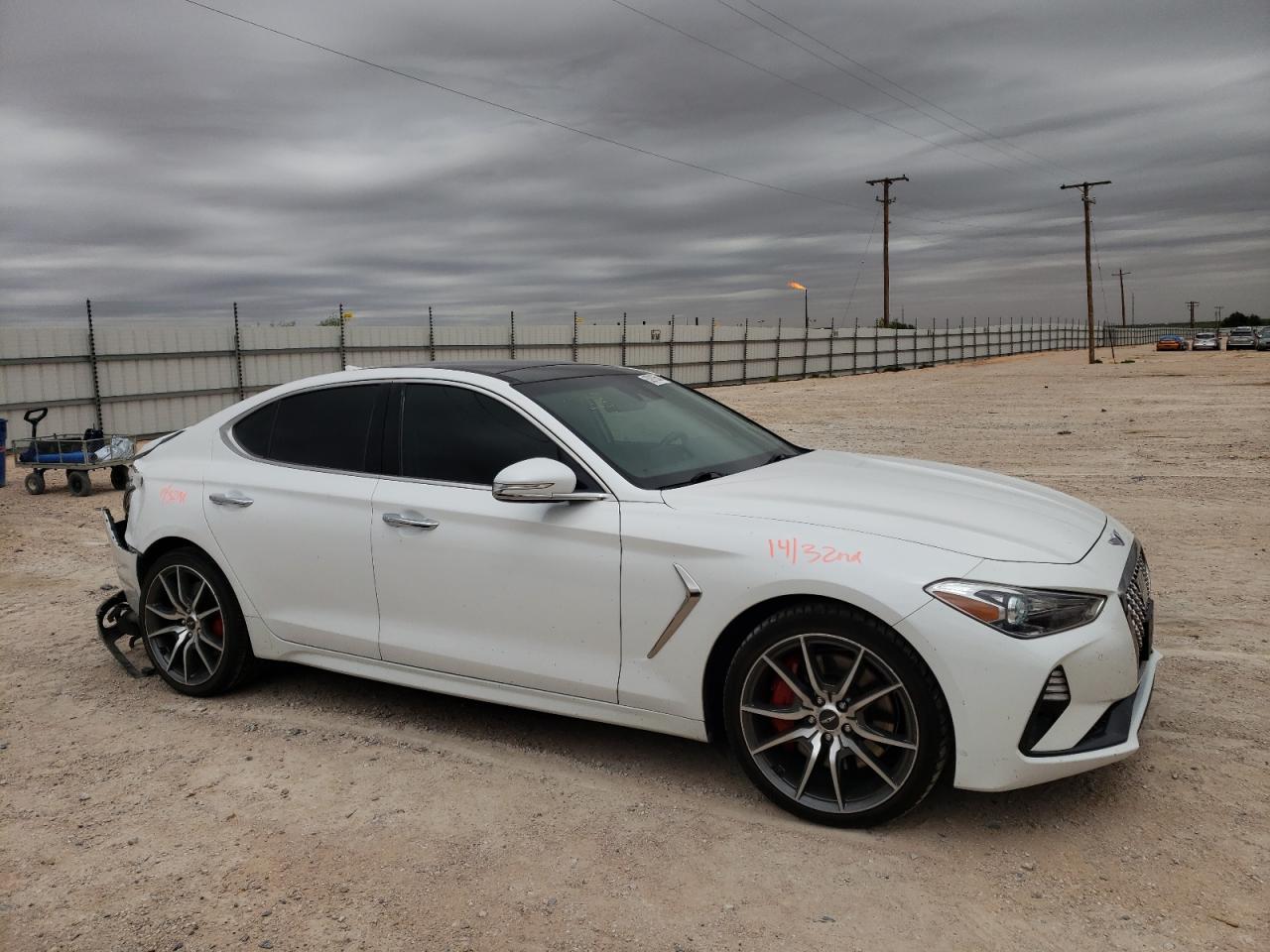 Photo 3 VIN: KMTG74LE5LU055681 - GENESIS G70 