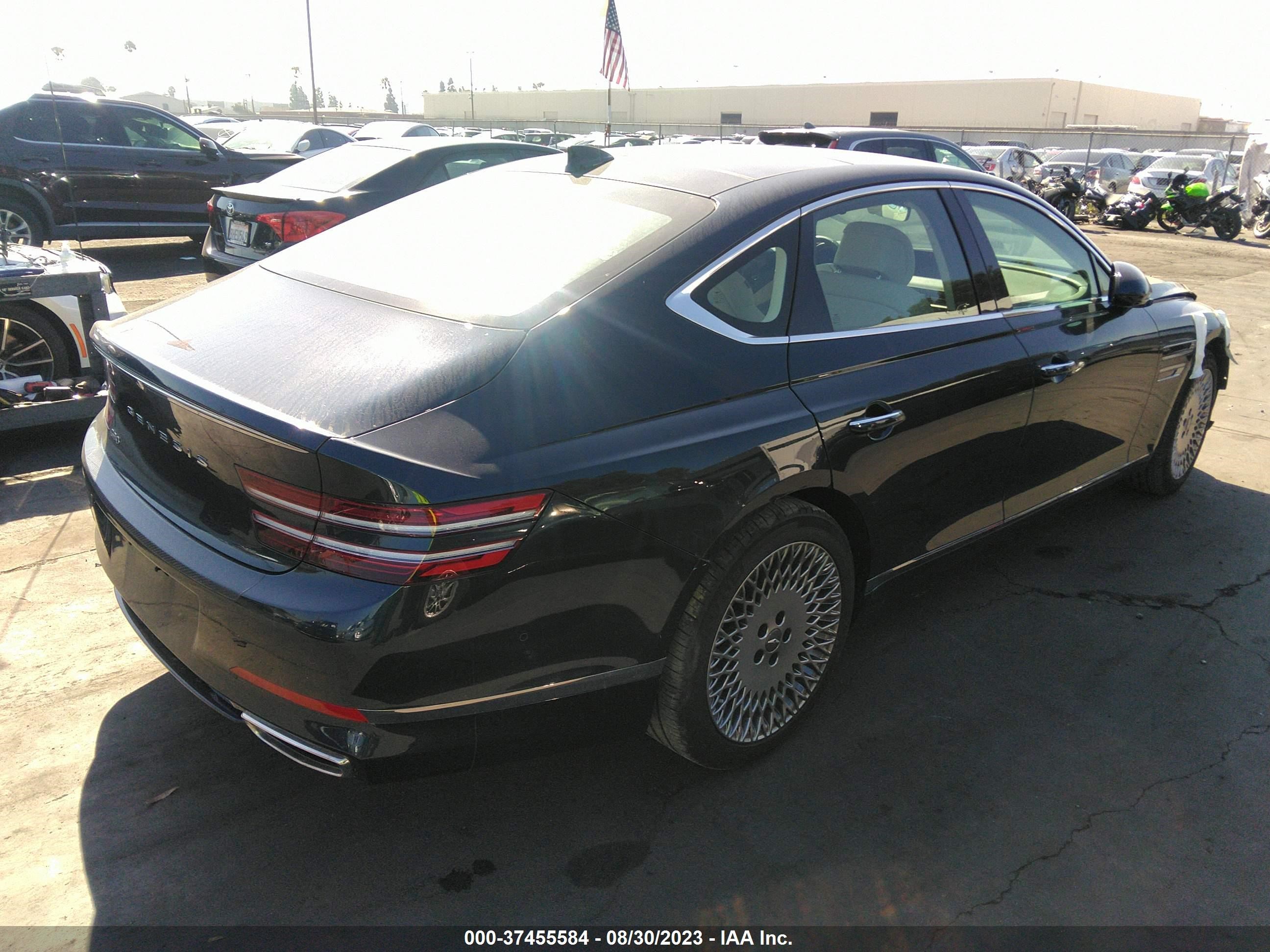 Photo 3 VIN: KMTGB4SC7NU095696 - GENESIS G80 