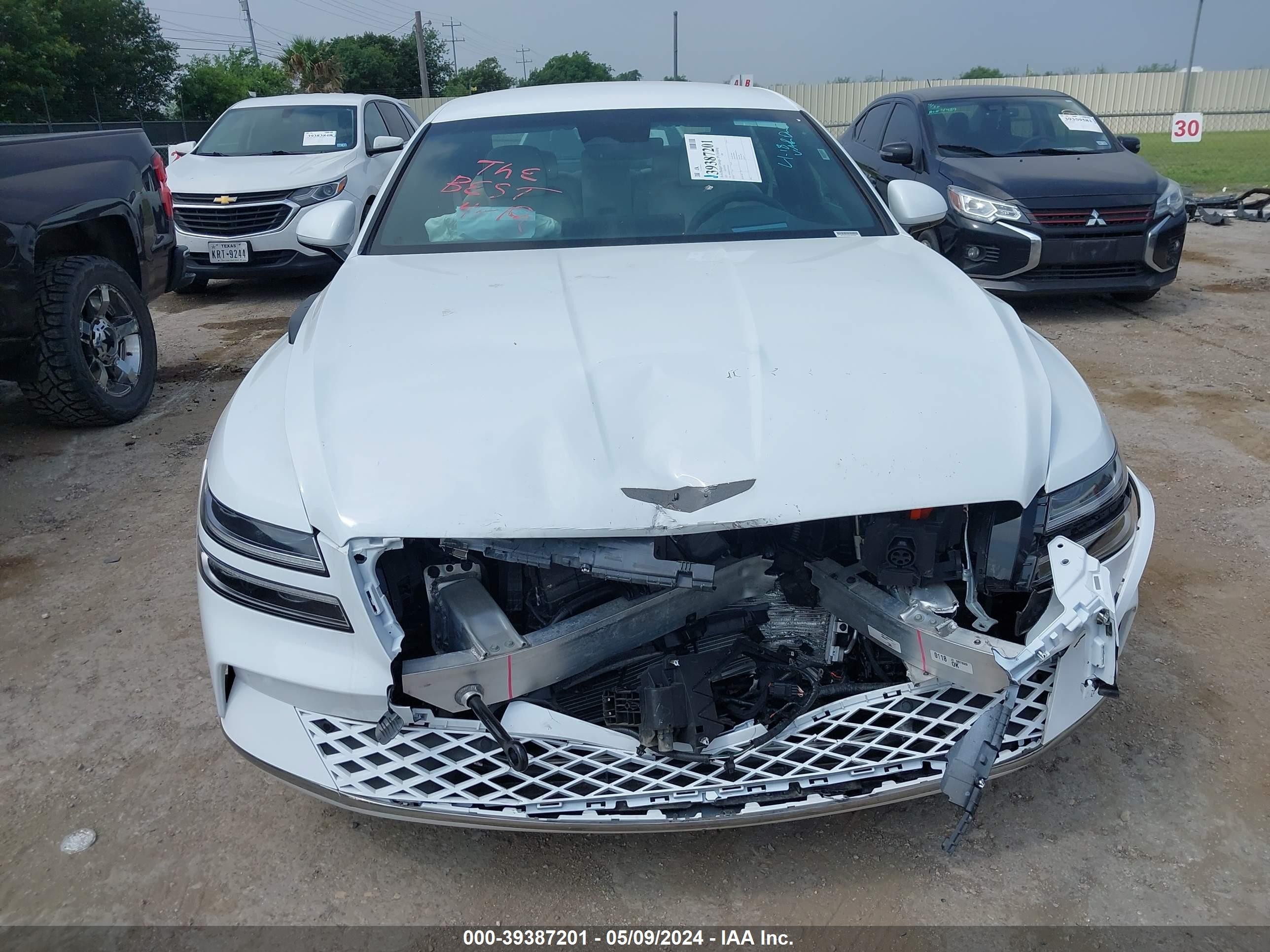 Photo 10 VIN: KMTGE4S16PU007620 - GENESIS G-80 