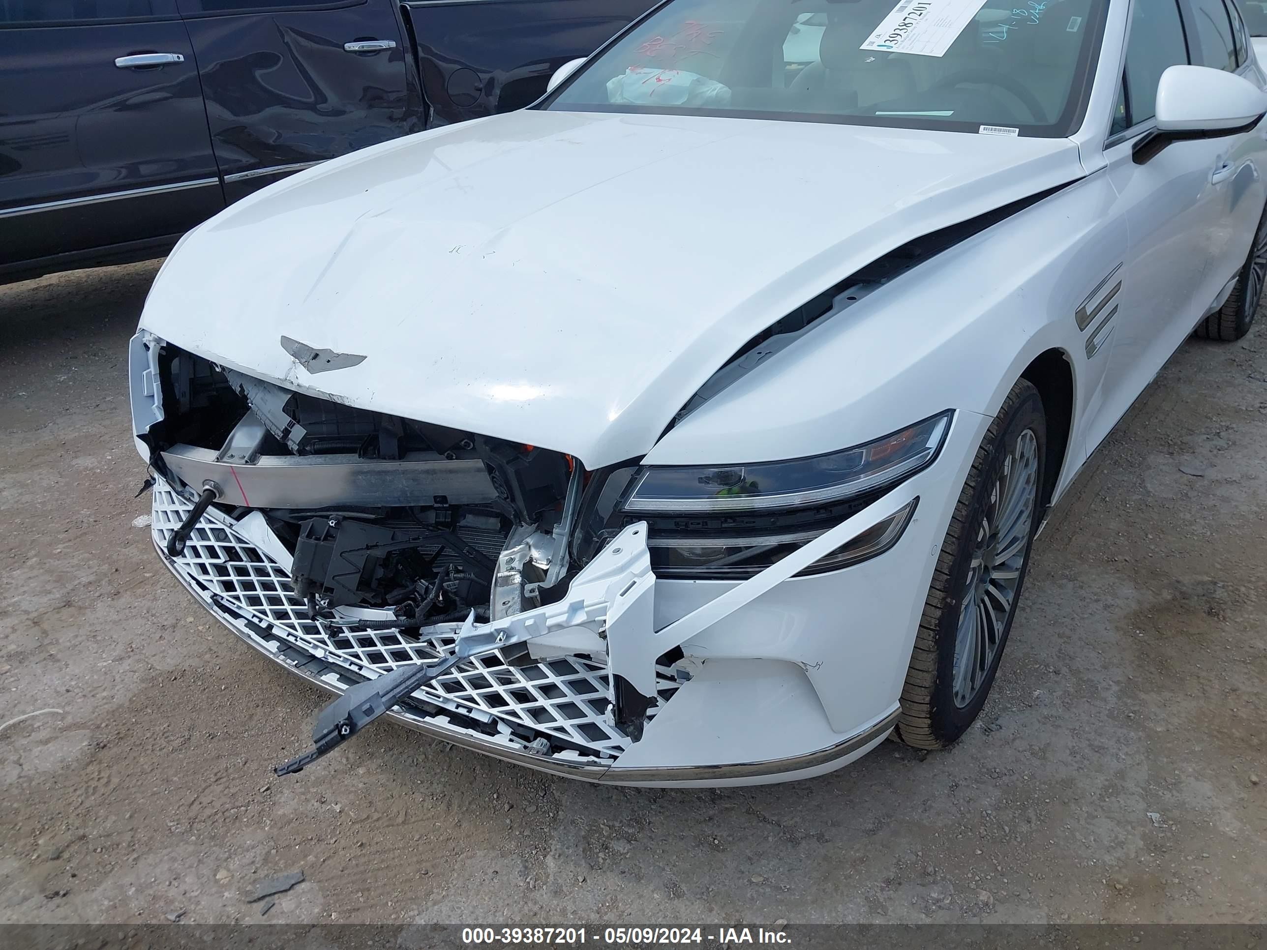 Photo 5 VIN: KMTGE4S16PU007620 - GENESIS G-80 