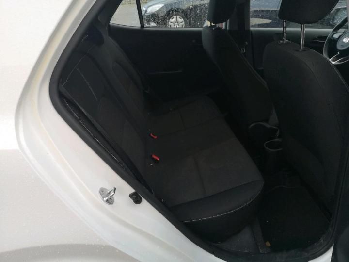 Photo 8 VIN: KNAB2511AJT037371 - KIA PICANTO 