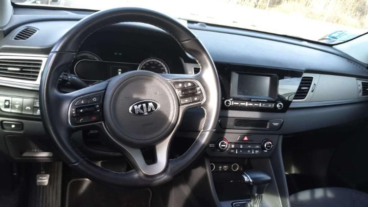 Photo 12 VIN: KNACB81CGJ5163269 - KIA NIRO 