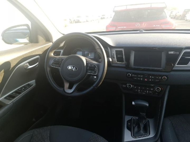 Photo 6 VIN: KNACB81CGJ5186142 - KIA NIRO 