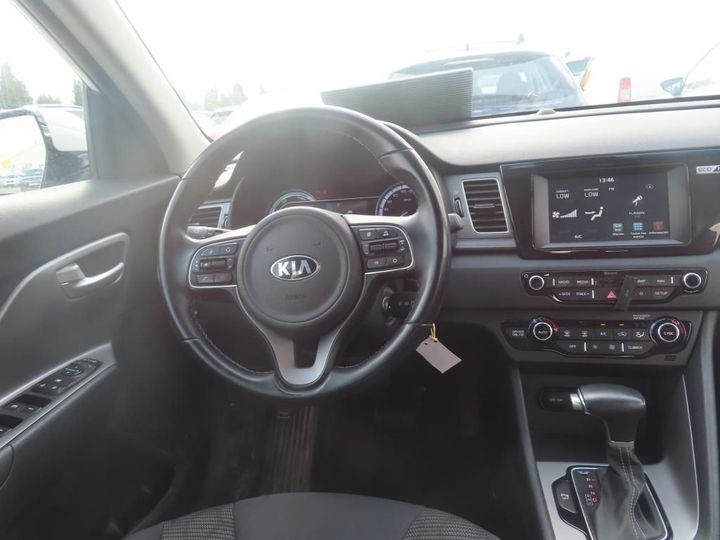 Photo 17 VIN: KNACB81CGJ5200475 - KIA NIRO 