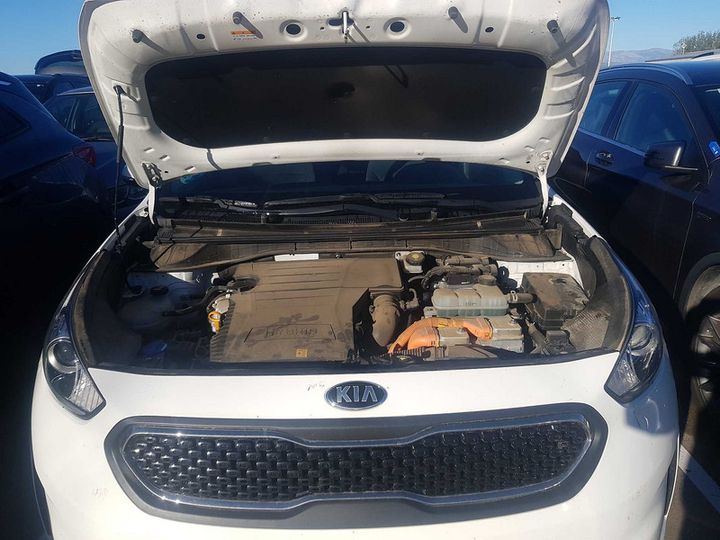 Photo 7 VIN: KNACB81CGK5264051 - KIA NIRO 