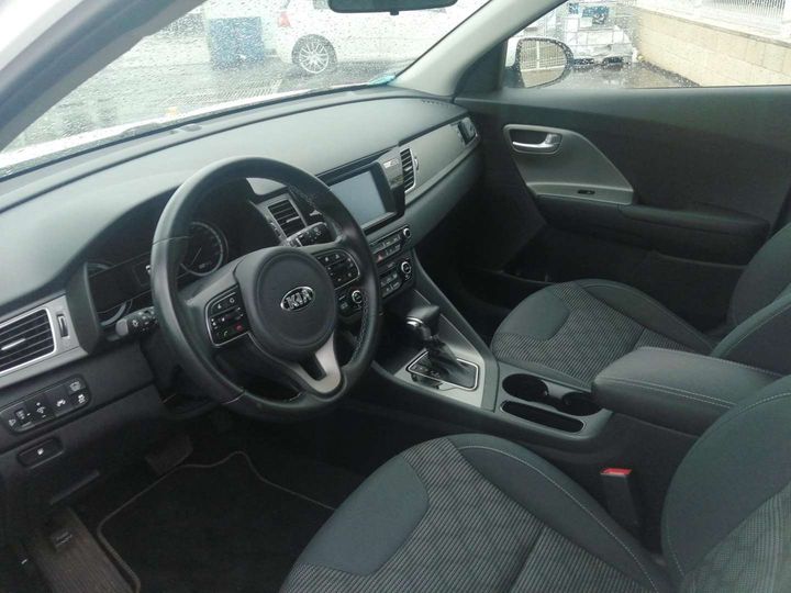 Photo 14 VIN: KNACB81CGK5272738 - KIA NIRO 