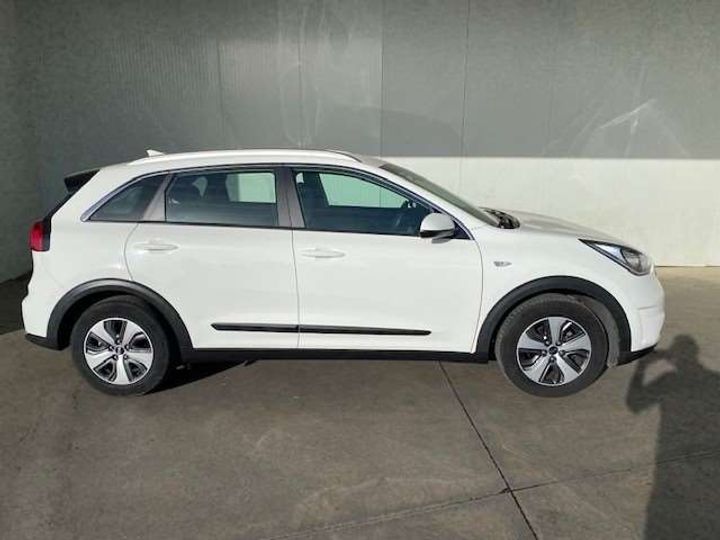 Photo 2 VIN: KNACB81CGK5272738 - KIA NIRO 