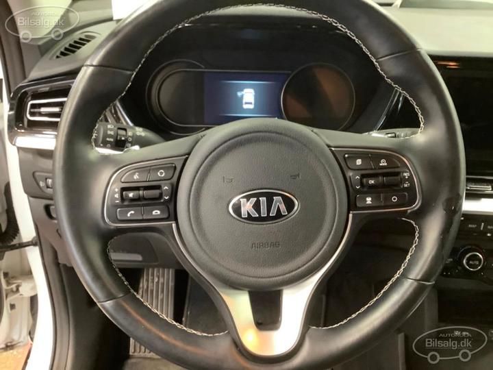 Photo 6 VIN: KNACB81GFM5065806 - KIA NIRO SUV 