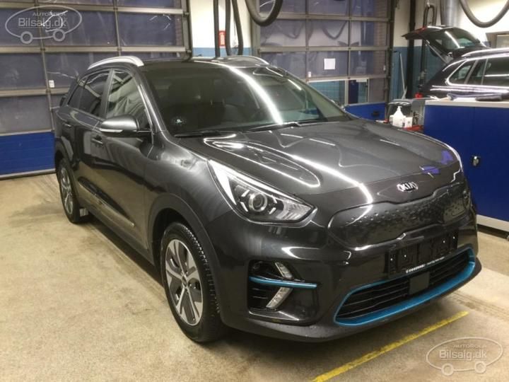 Photo 2 VIN: KNACB81GFM5088792 - KIA NIRO SUV 