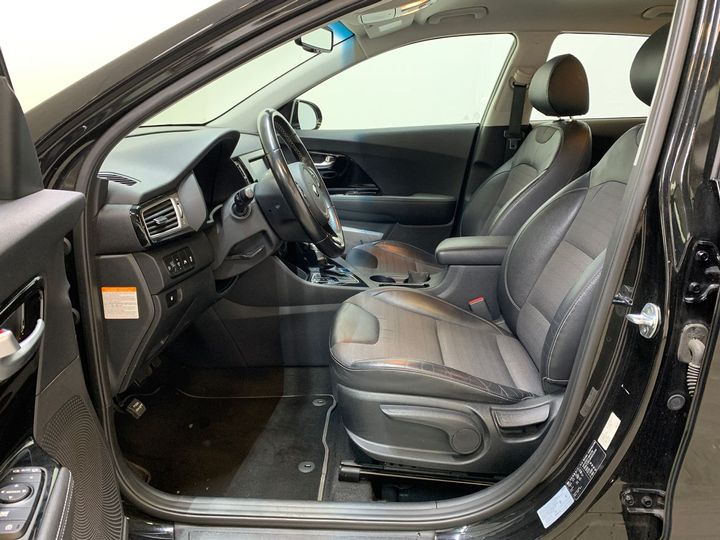 Photo 5 VIN: KNACC81CGH5043046 - KIA NIRO 