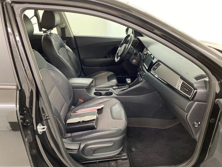 Photo 6 VIN: KNACC81CGH5075129 - KIA NIRO 