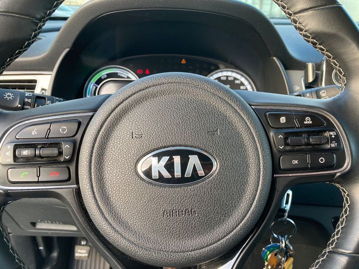 Photo 10 VIN: KNACC81CGH5083882 - KIA NIRO 