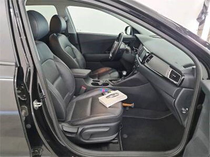 Photo 9 VIN: KNACC81CGJ5099957 - KIA NIRO 