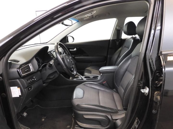 Photo 5 VIN: KNACC81CGJ5104368 - KIA NIRO 