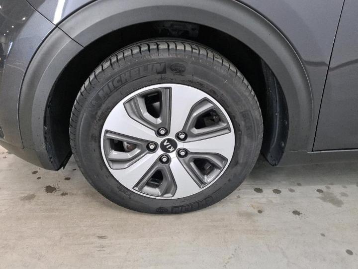 Photo 14 VIN: KNACC81CGJ5109200 - KIA NIRO 