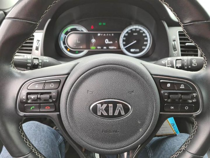 Photo 17 VIN: KNACC81CGJ5121908 - KIA NIRO 