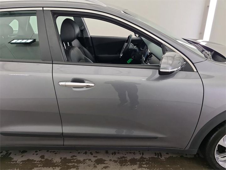 Photo 27 VIN: KNACC81CGJ5126285 - KIA NIRO 