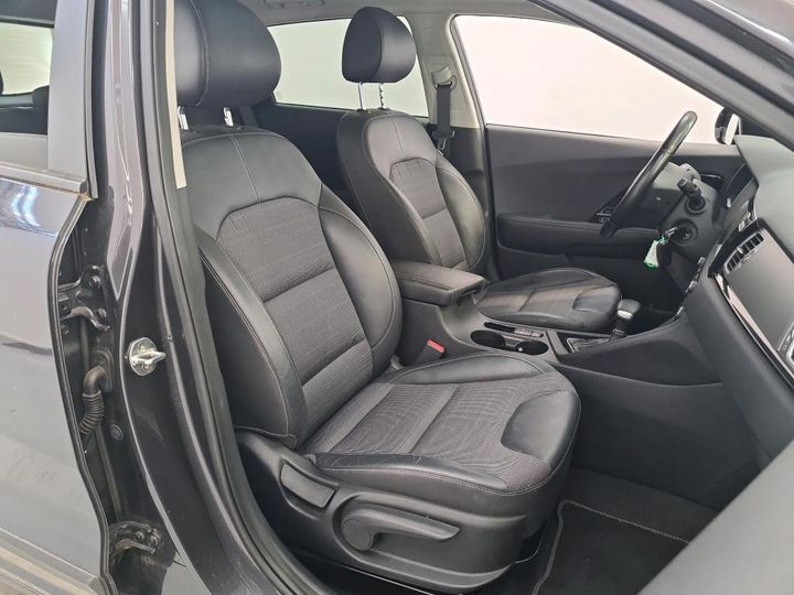 Photo 2 VIN: KNACC81CGJ5139230 - KIA NIRO 