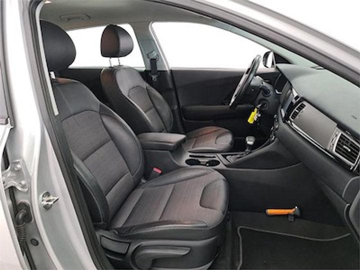 Photo 7 VIN: KNACC81CGJ5143535 - KIA NIRO 