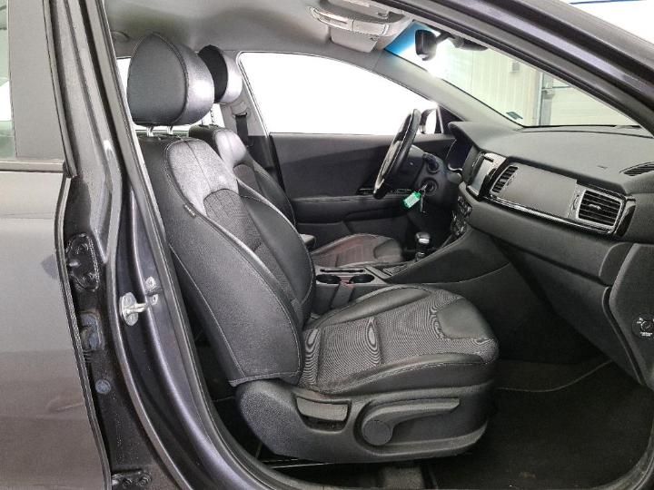 Photo 3 VIN: KNACC81CGJ5143587 - KIA NIRO 