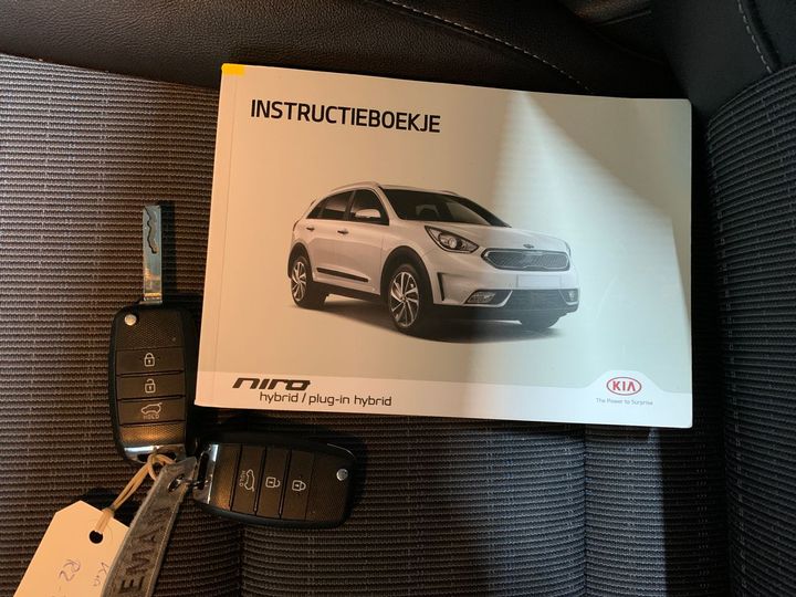 Photo 17 VIN: KNACC81CGJ5155221 - KIA NIRO 